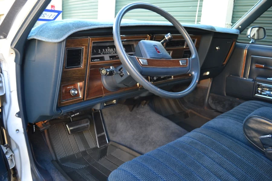 1989 Oldsmobile Custom Cruiser - Image 4 of 14