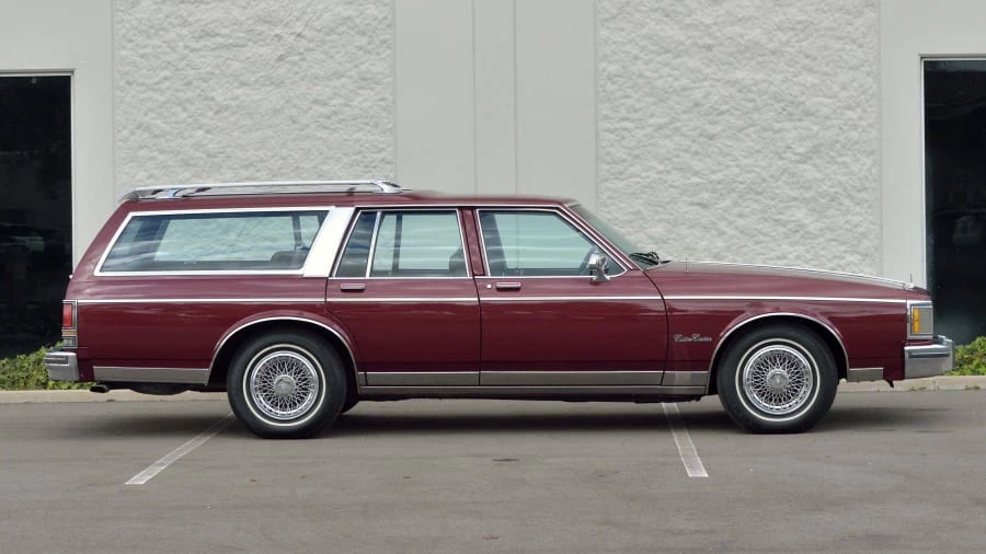 1989 Oldsmobile Custom Cruiser - Image 2 of 20