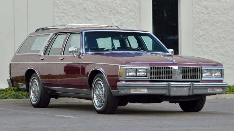 1989 Oldsmobile Custom Cruiser - Image 7 of 20
