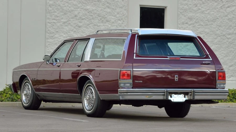 1989 Oldsmobile Custom Cruiser - Image 8 of 20