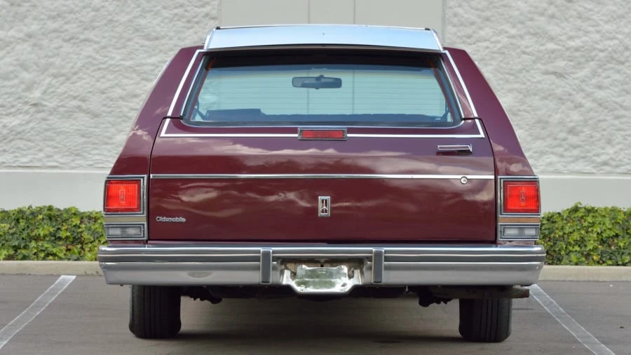 1989 Oldsmobile Custom Cruiser - Image 14 of 20