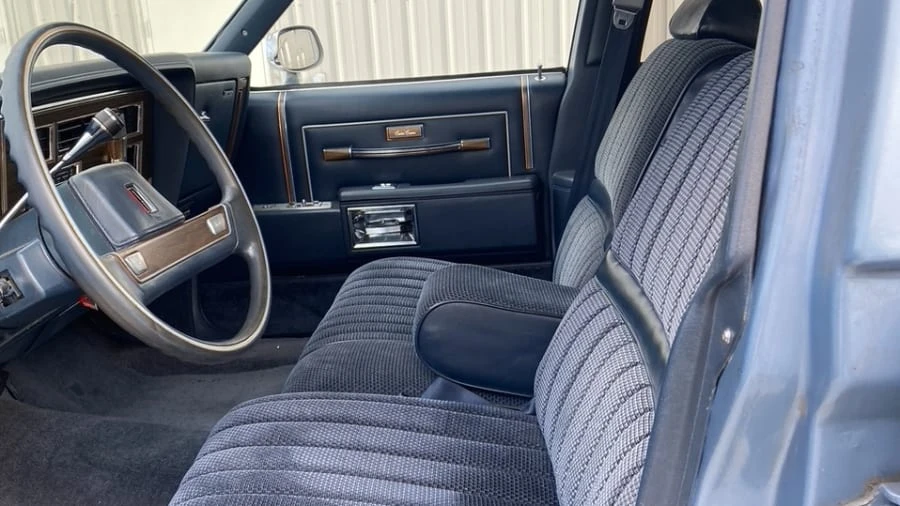 1989 Oldsmobile Custom Cruiser - Image 5 of 16