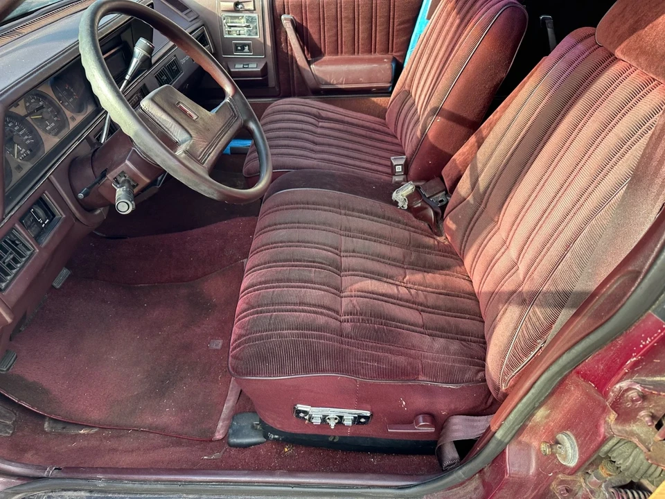 1989 Oldsmobile Custom Cruiser - Image 13 of 19