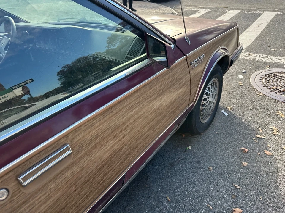 1989 Oldsmobile Custom Cruiser - Image 12 of 19