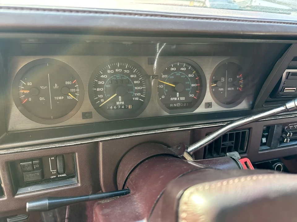 1989 Oldsmobile Custom Cruiser - Image 19 of 19