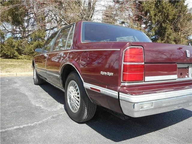 1989 Oldsmobile 88 - Image 7 of 12