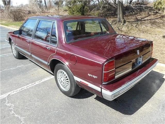 1989 Oldsmobile 88 - Image 8 of 12