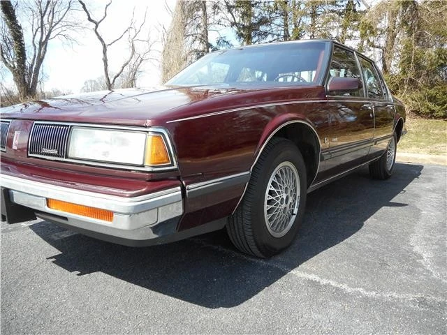 1989 Oldsmobile 88 - Image 11 of 12