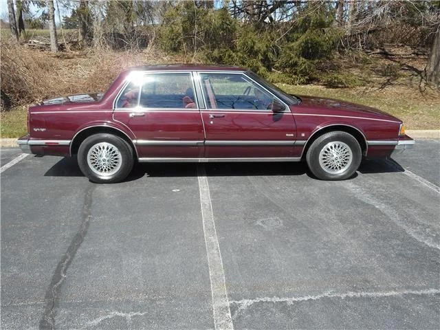 1989 Oldsmobile 88 - Image 3 of 12
