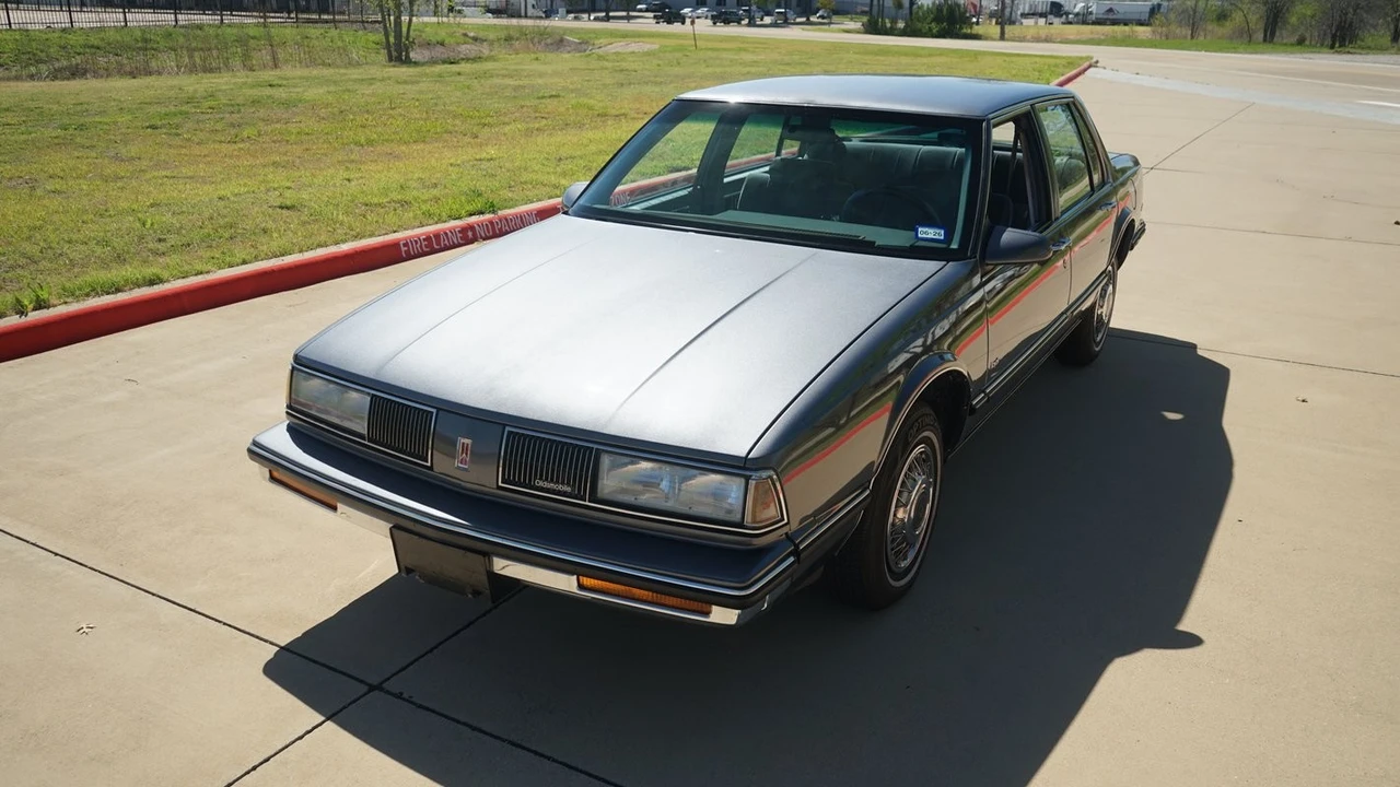 1989 Oldsmobile 88 - Image 3 of 12