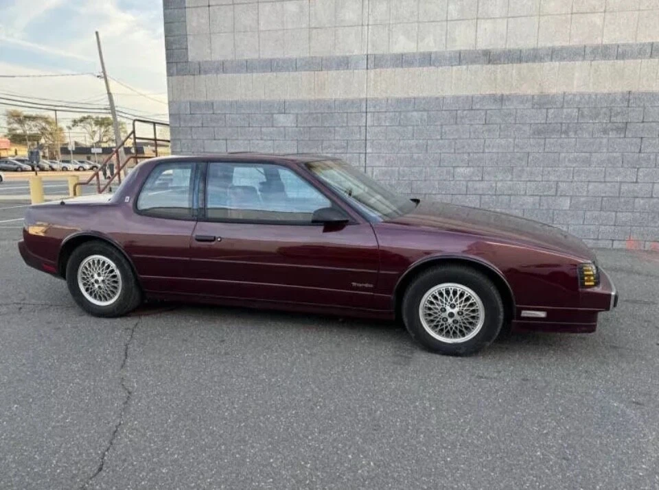1989 Oldsmobile Toronado - Image 2 of 20