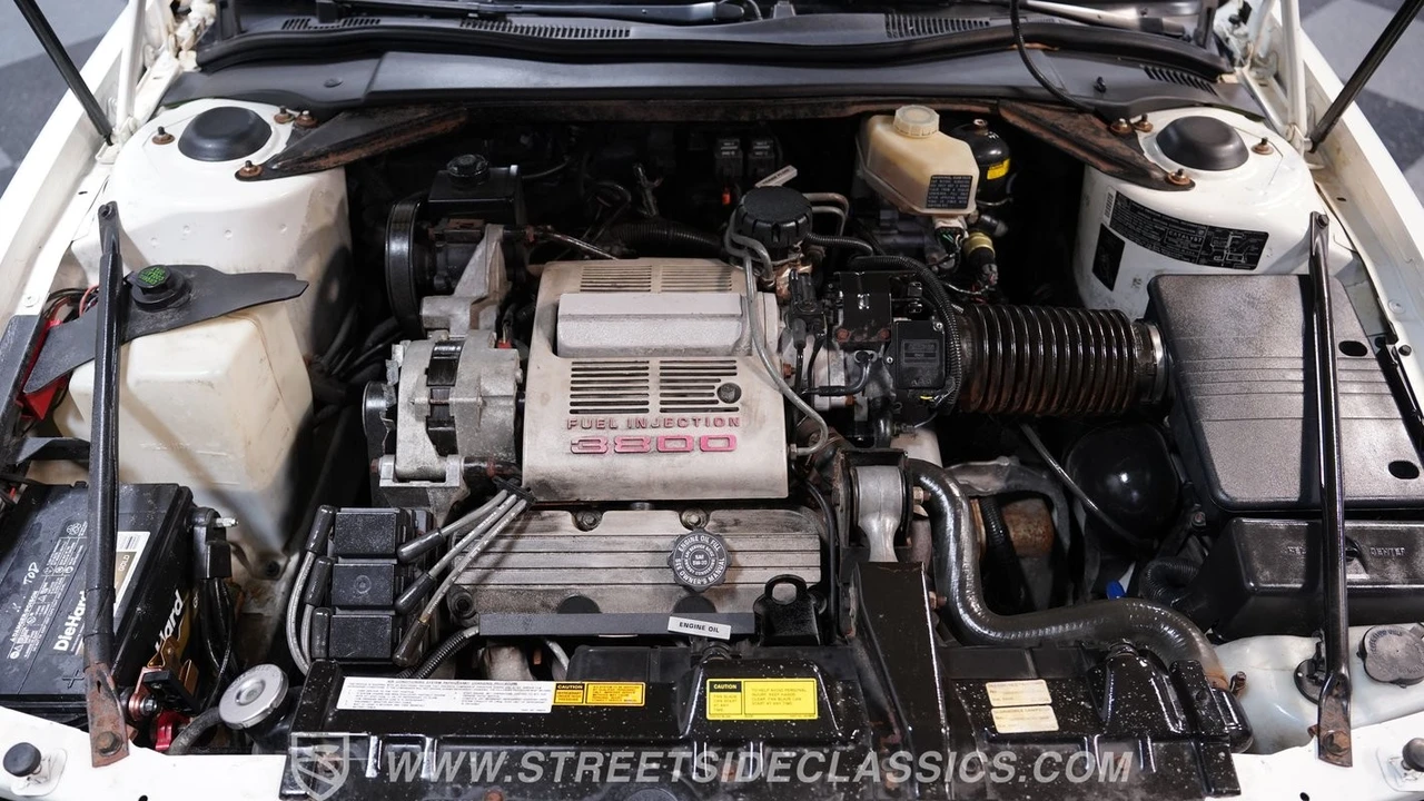 1989 Oldsmobile Toronado - Image 4 of 12