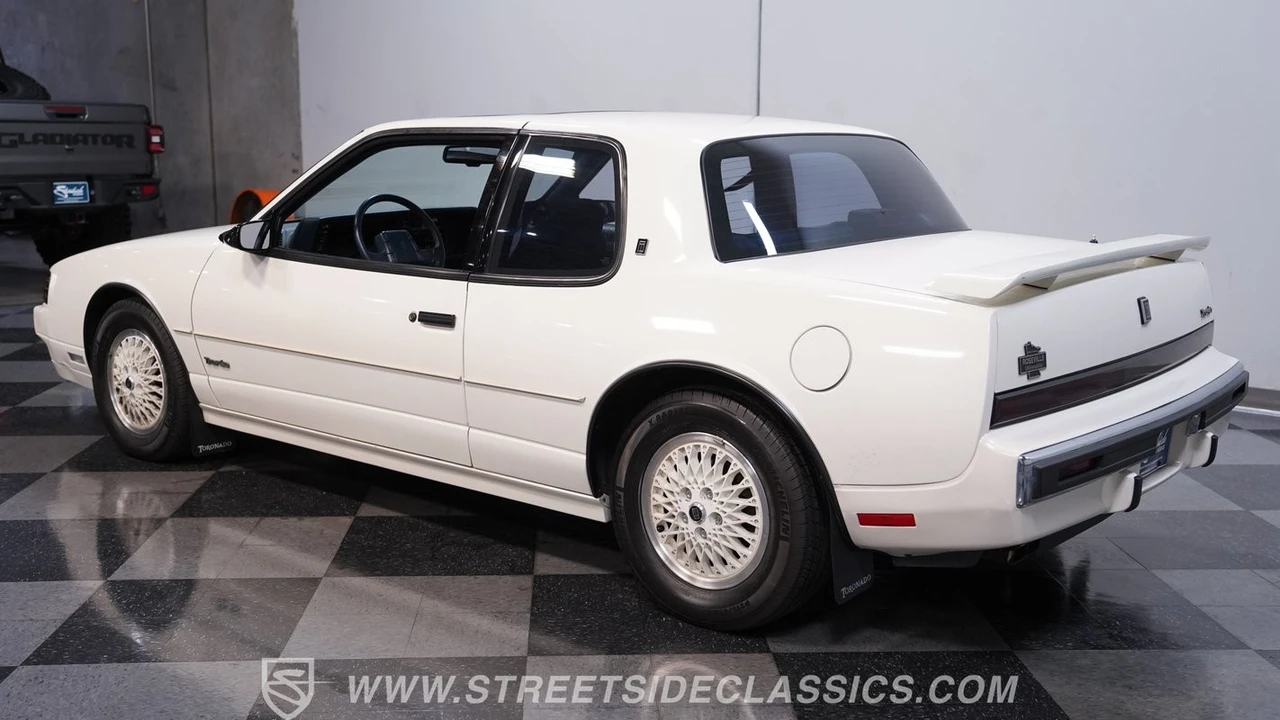 1989 Oldsmobile Toronado - Image 9 of 12