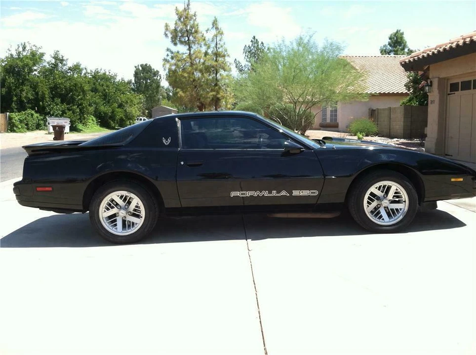 1989 Pontiac Firebird 3rd Gen - Image 4 of 4
