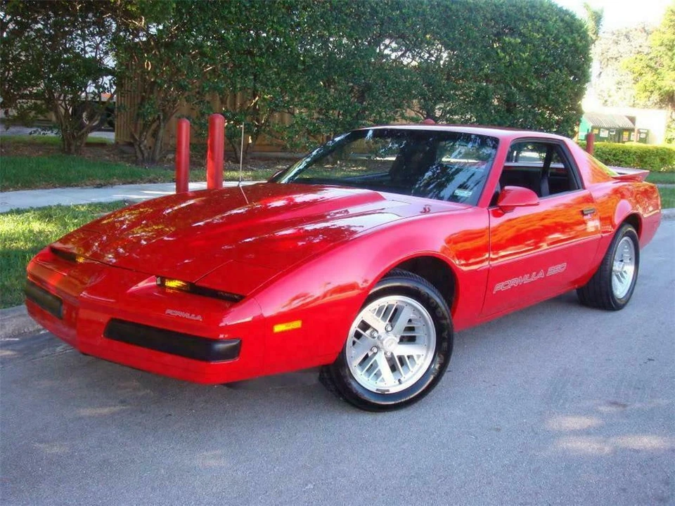 1989 Pontiac Firebird 3rd Gen - Image 2 of 3