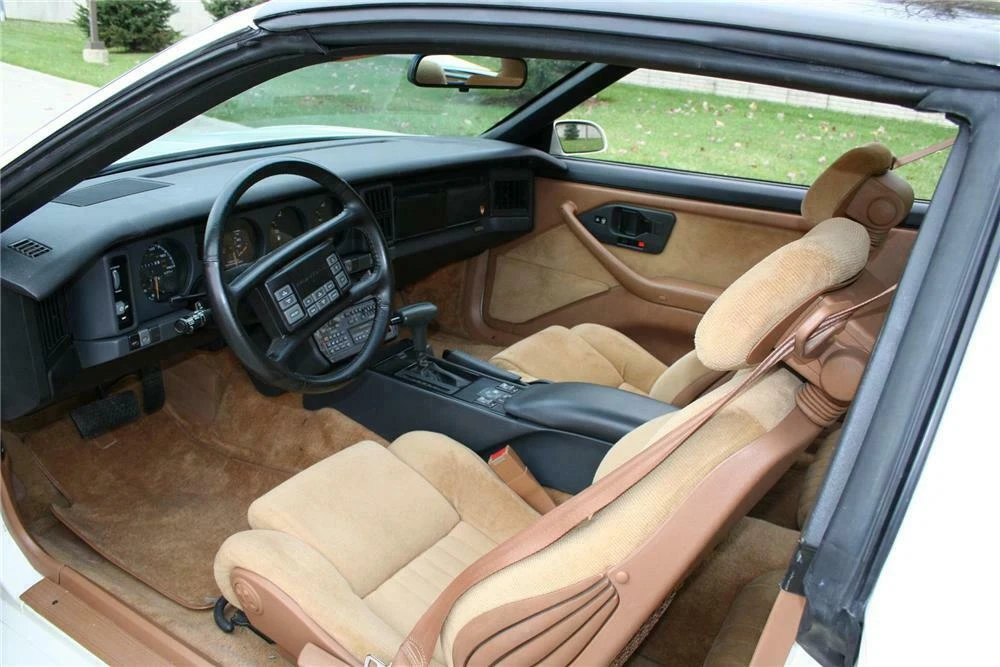 1989 Pontiac Firebird Trans Am 3rd Gen - Image 3 of 4