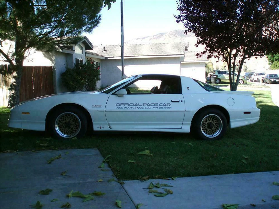 1989 Pontiac Firebird Trans Am 3rd Gen - Image 5 of 5