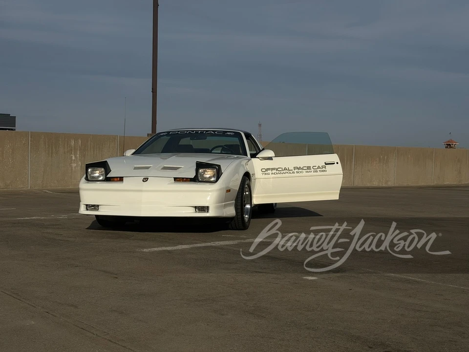 1989 Pontiac Firebird Trans Am 3rd Gen - Image 20 of 31