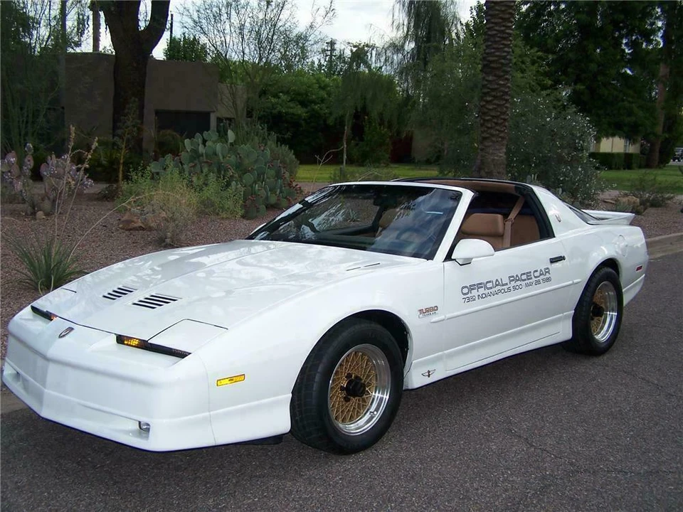 1989 Pontiac Firebird Trans Am 3rd Gen - Image 2 of 5