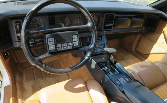 1989 Pontiac Firebird Trans Am 3rd Gen - Image 4 of 5