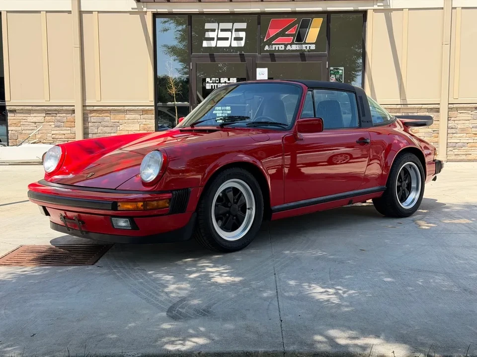 1989 Porsche 911 - Image 2 of 31