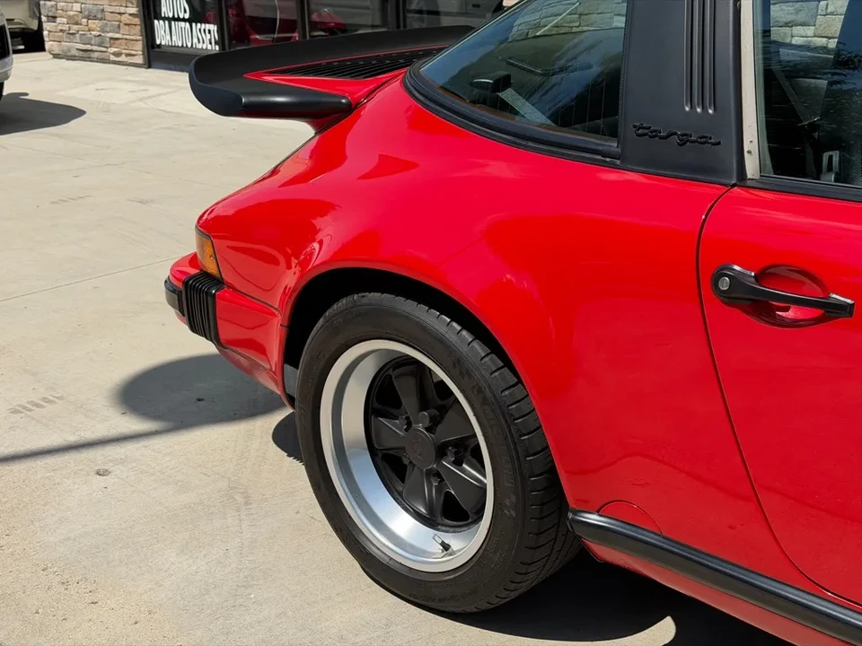 1989 Porsche 911 - Image 16 of 31