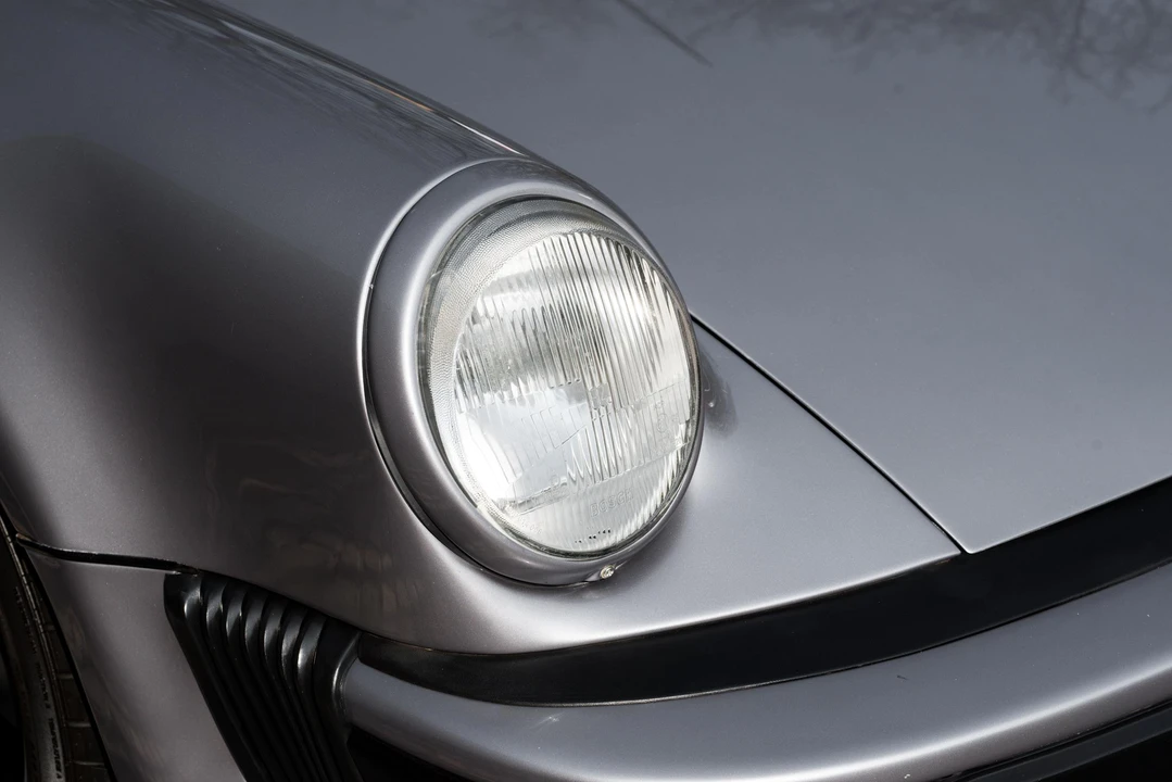 1989 Porsche 911 Carrera 3.2 - Image 15 of 31