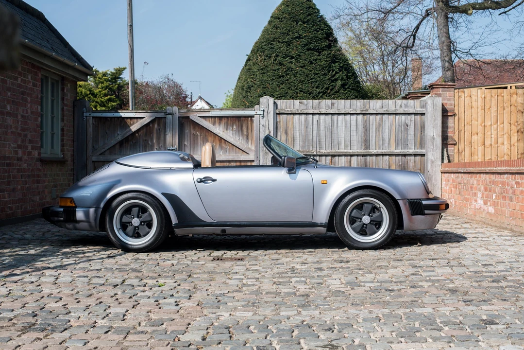 1989 Porsche 911 Carrera 3.2 - Image 5 of 31