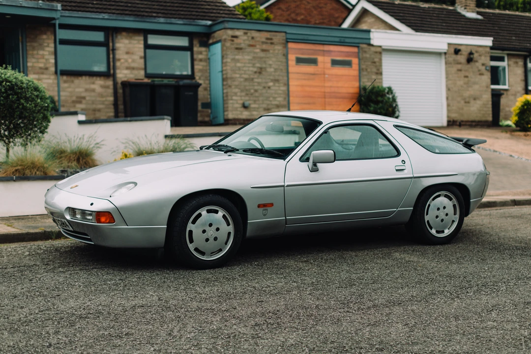 1989 Porsche 928 S4 - Image 2 of 31