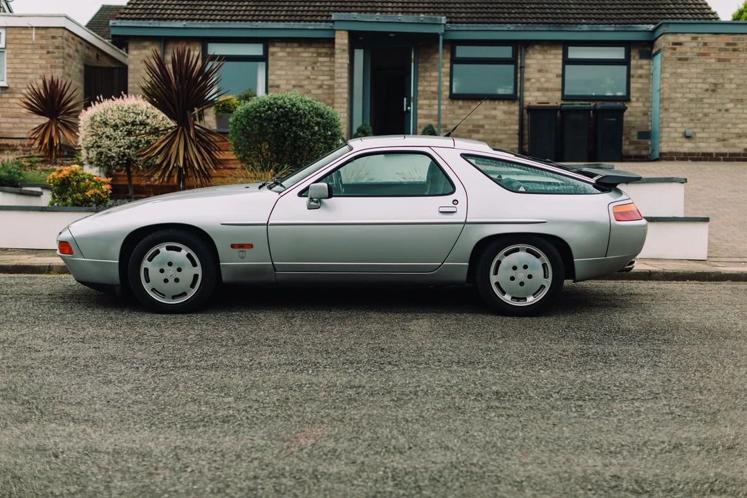1989 Porsche 928 S4 - Image 5 of 31