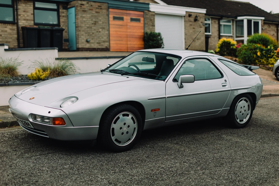 1989 Porsche 928 S4 - Image 13 of 31