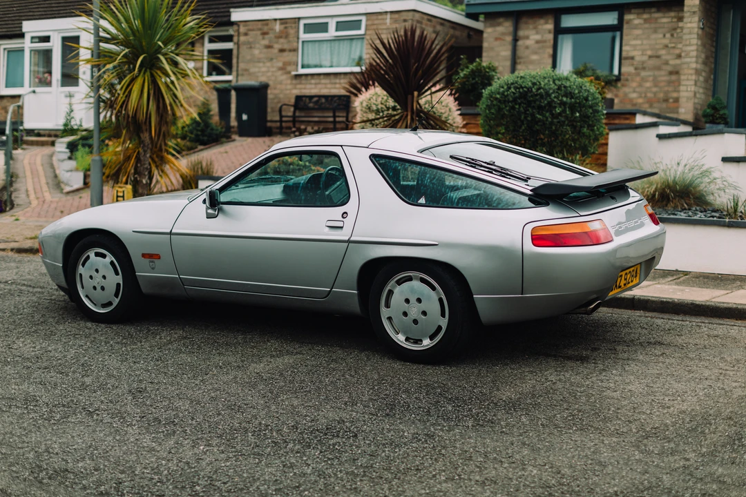 1989 Porsche 928 S4 - Image 6 of 31