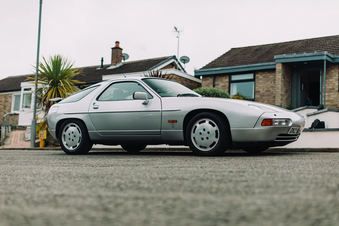1989 Porsche 928 S4 - Image 9 of 31