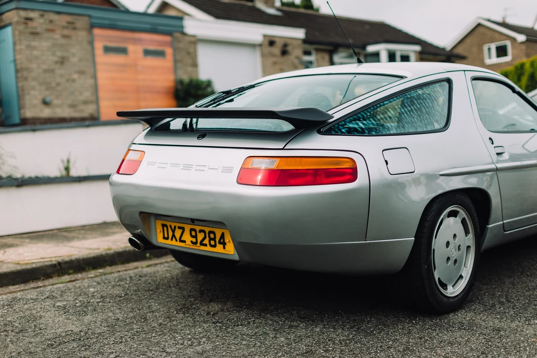 1989 Porsche 928 S4 - Image 17 of 31