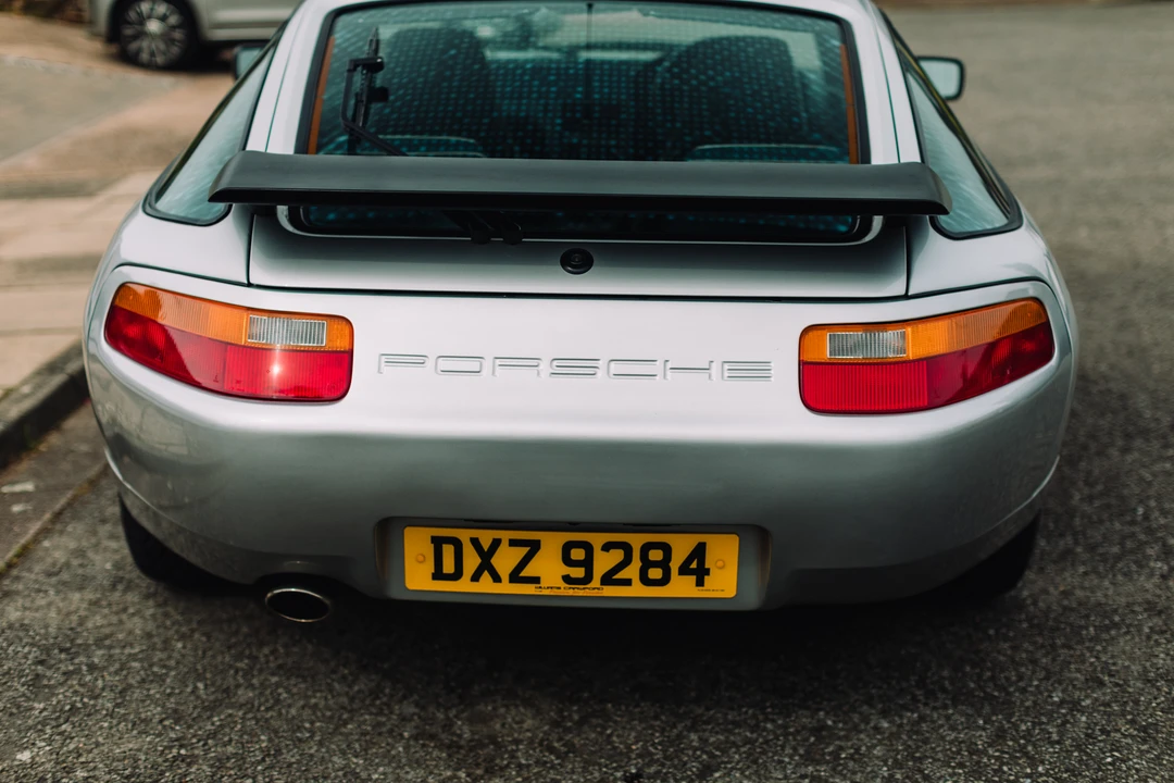 1989 Porsche 928 S4 - Image 16 of 31