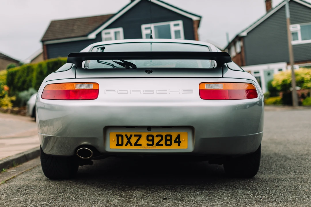 1989 Porsche 928 S4 - Image 7 of 31