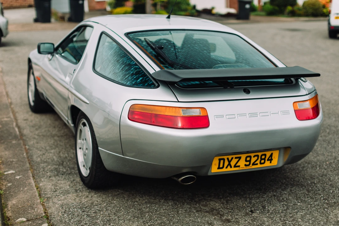 1989 Porsche 928 S4 - Image 15 of 31