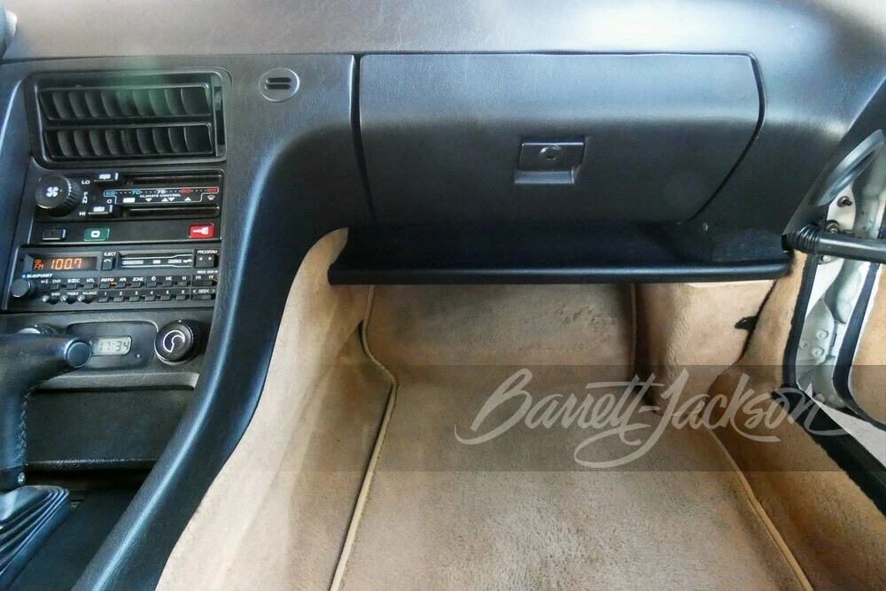 1989 Porsche 928 S4 - Image 12 of 17