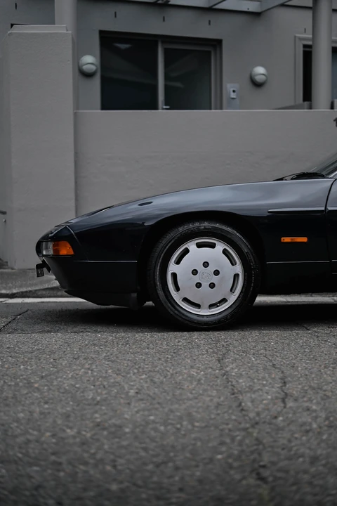 1989 Porsche 928 S4 - Image 11 of 31