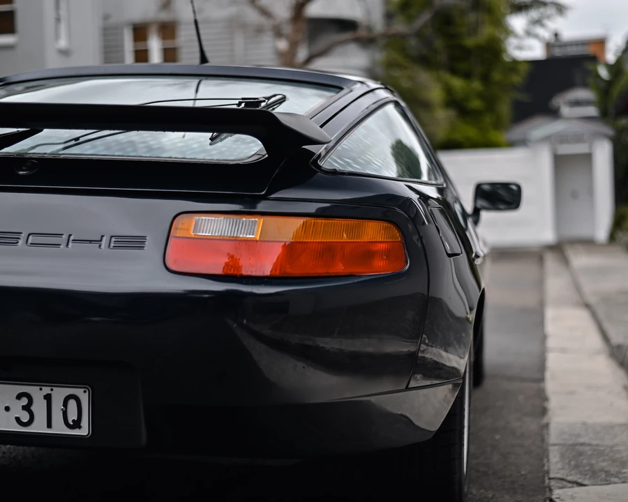 1989 Porsche 928 S4 - Image 16 of 31