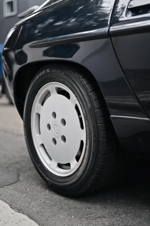 1989 Porsche 928 S4 - Image 28 of 31