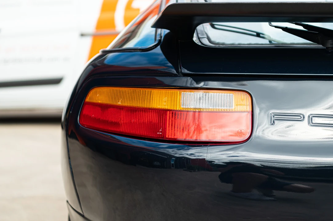 1989 Porsche 928 S4 - Image 19 of 31