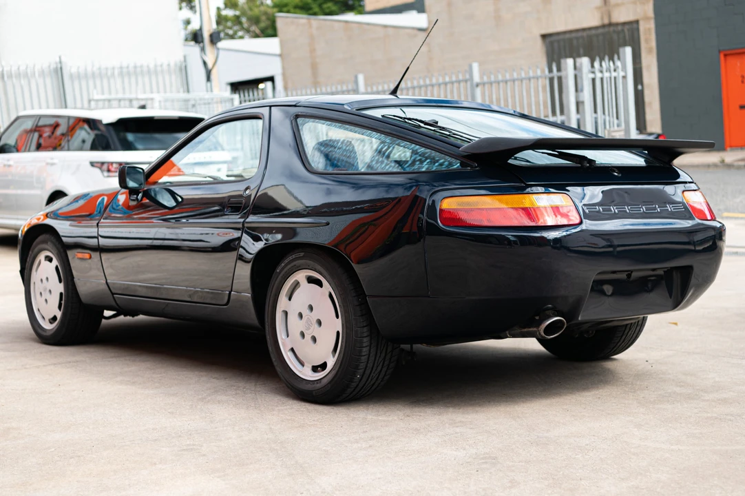 1989 Porsche 928 S4 - Image 8 of 31