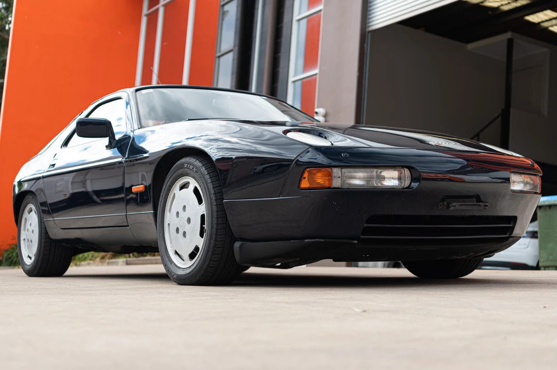 1989 Porsche 928 S4 - Image 11 of 31