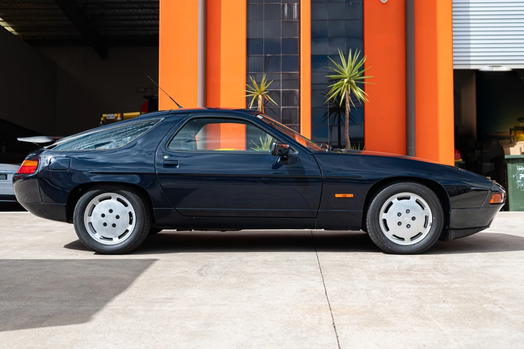 1989 Porsche 928 S4 - Image 5 of 31
