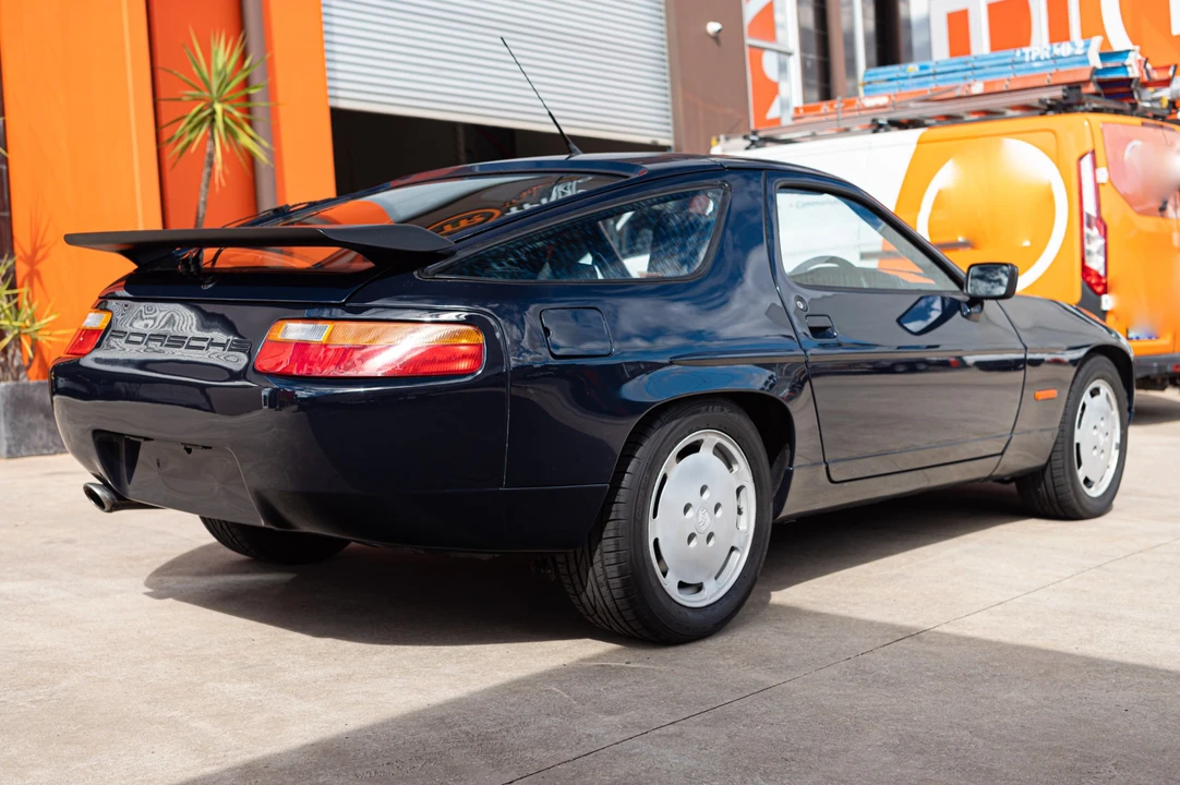 1989 Porsche 928 S4 - Image 6 of 31