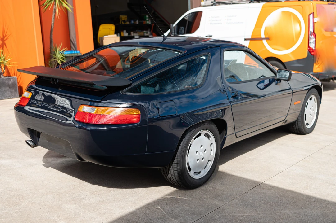 1989 Porsche 928 S4 - Image 12 of 31