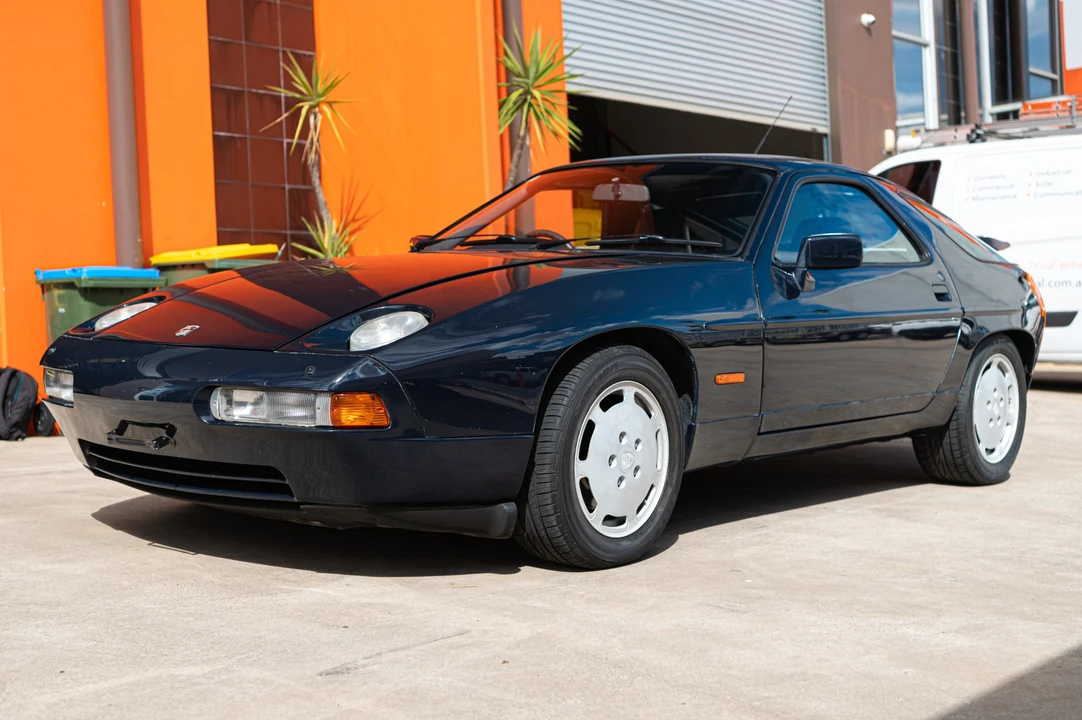 1989 Porsche 928 S4 - Image 14 of 31