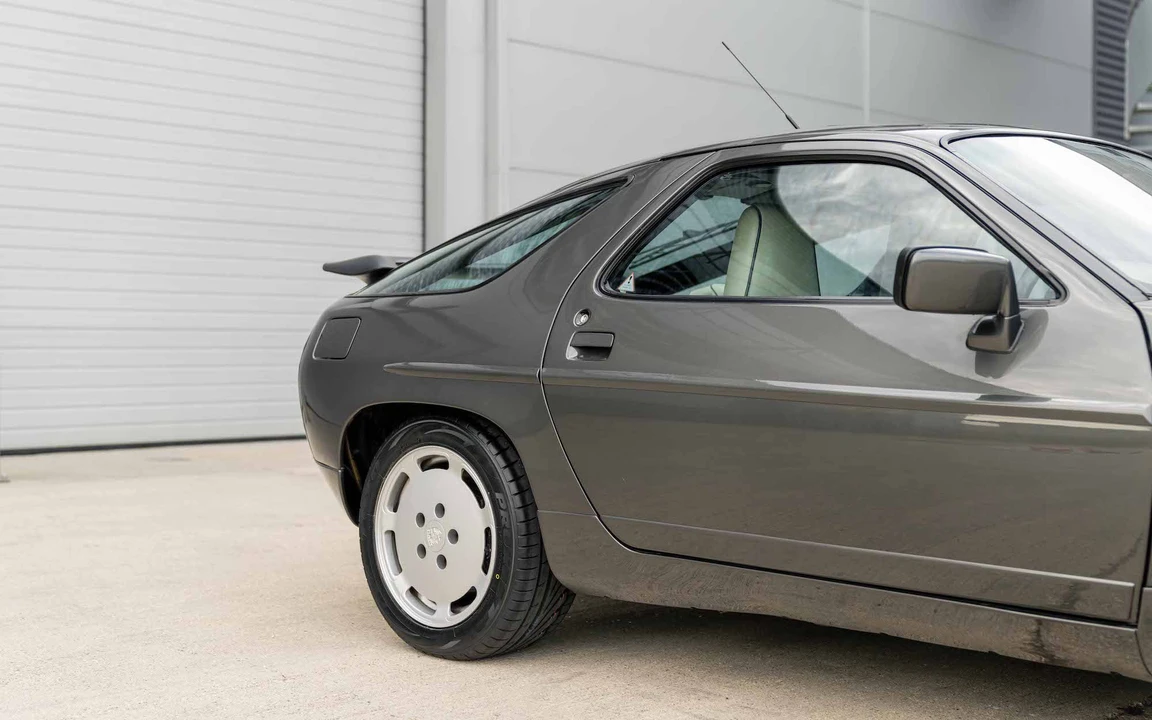 1989 Porsche 928 S4 - Image 29 of 31