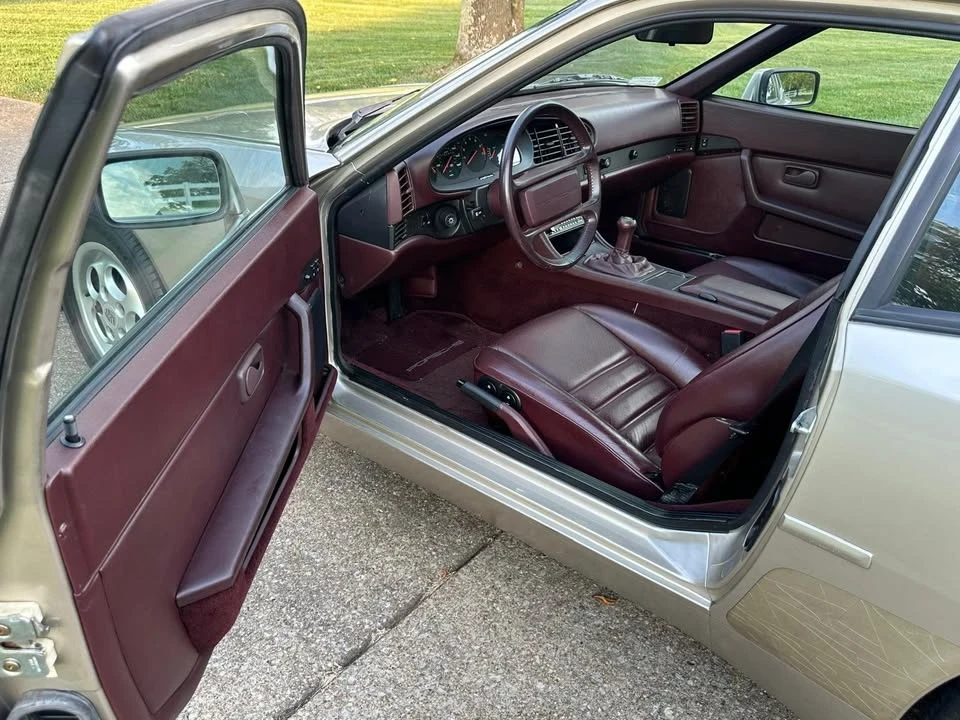 1989 Porsche 944 - Image 9 of 10
